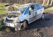 Groźny wypadek w Mokrzyskach. Auto dachowało na ul. Wiślanej