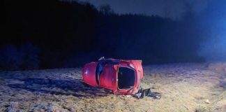 Wypadek. Dachowanie na ul. Strzeleckiej w Bochni