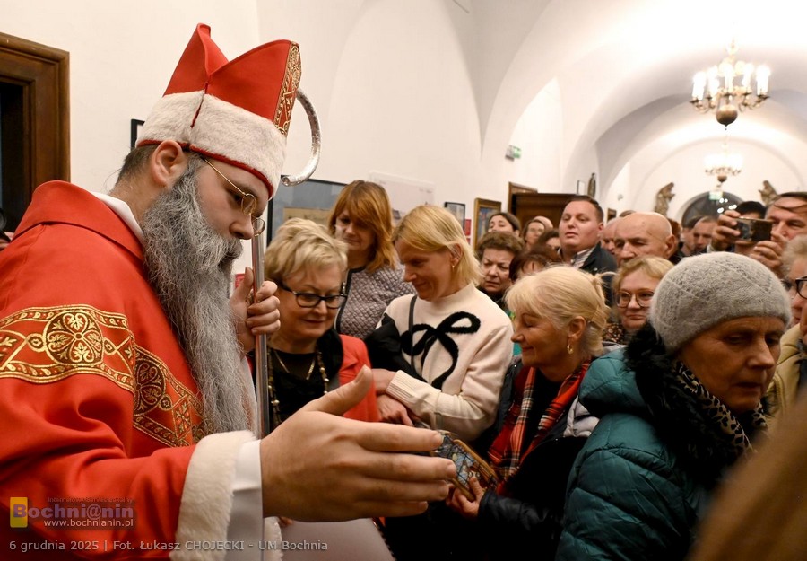 Bocheński Dzień Świętego Mikołaja. Wykład, wernisaż i spotkanie z Mikołajem – ZDJĘCIA
