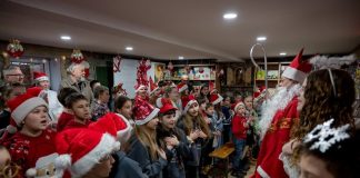 Bocheńscy wolontariusze z mikołajową pomocą w Czortkowie – ZDJĘCIA