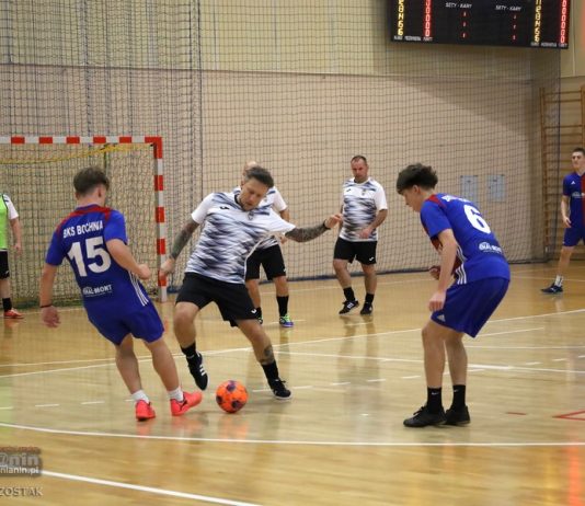 Starcie pokoleń w Bochni. Juniorzy pokonali oldbojów BKS 11:6