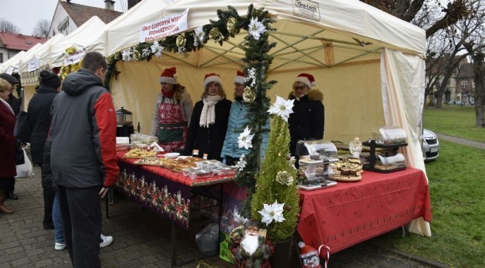 Nowy Wiśnicz. Świąteczna atmosfera na Jarmarku Bożonarodzeniowym – ZDJĘCIA