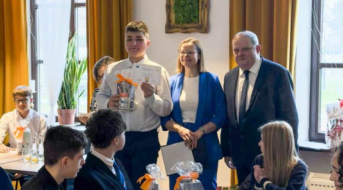Sukces młodych lingwistów. Laureaci I Konkursu ENCJO w Bochni – ZDJĘCIA