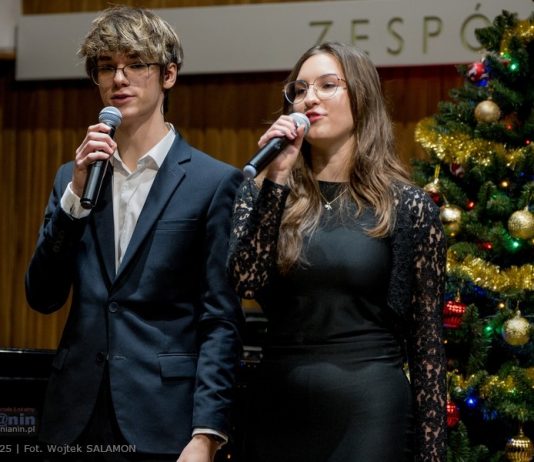 „Gore Gwiazda”. Bocheńskie kolędowanie w szkole muzycznej – ZDJĘCIA