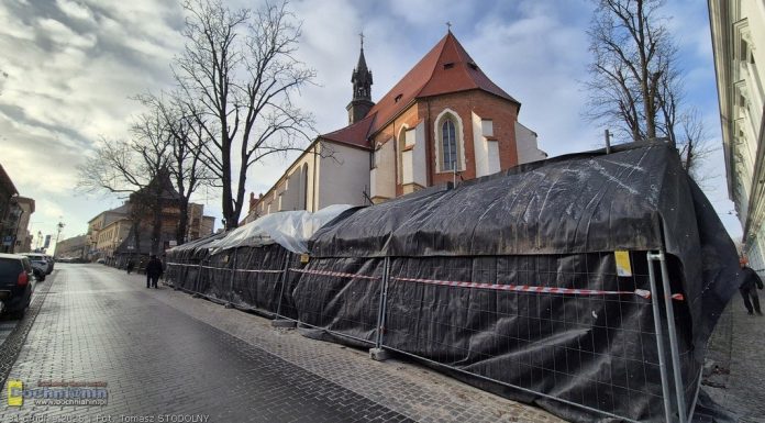 Bochnia i „nieuchwytny mur”. Parafia Św. Mikołaja musi zwrócić miastu 100 tys. zł dotacji