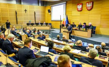 Małopolski sejmik uchwalił budżet: 2 miliardy na inwestycje