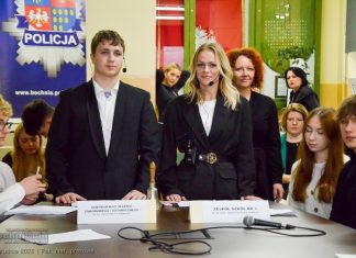 Młodzi o przyszłości edukacji. Panel dyskusyjny w II LO w Bochni – ZDJĘCIA