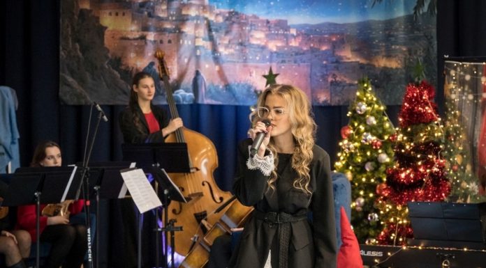 18 tys zł zebrano podczas IX Charytatywnego Koncertu Kolęd w ZS nr 1 w Bochni – ZDJĘCIA
