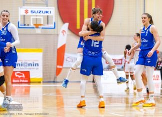 Osłabiony Poznań wygrał w Bochni. Fantastyczny występ Jovany Popović: „Zagrałam dla Jessiki i wszystkich babci na świecie” – ZDJĘCIA