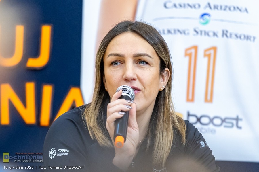 Ewelina Kobryn spotkała się z uczniami szkoły w Dąbrowicy. Przywiozła mistrzowski pierścień WNBA – ZDJĘCIA