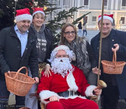 Mikołaj na bocheńskim Rynku rozdawał prezenty
