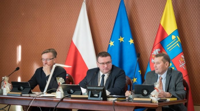 Rada Powiatu przyjęła budżet na 2026 rok. Ponad 47 mln zł na inwestycje – LISTA ZADAŃ
