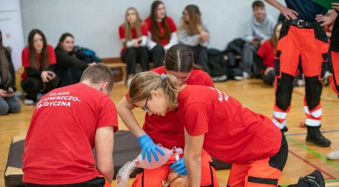 Sukces reprezentacji II LO w zawodach z zakresu ratownictwa i ochrony ludności