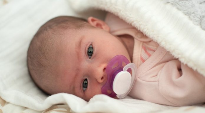 🔸 Smoczki Lovi a karmienie piersią – na co warto zwrócić uwagę?