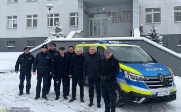 Nowy oznakowany radiowóz zasilił flotę brzeskiej policji
