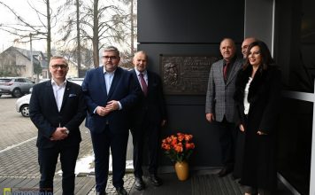 Hołd dla twórcy bocheńskich „Lodówek”. Adolf Mitera upamiętniony – ZDJĘCIA