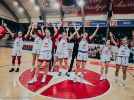 Wisła Kraków wygrała i wciąż jest w grze o play-off. Zobacz TABELĘ przed ostatnią kolejką