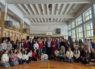 Integracyjne spotkanie wolontariuszy i podopiecznych WTZ w Proszówkach