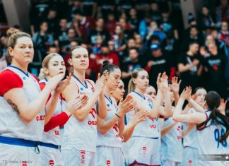 Wisła Kraków zlicytowała dla WOŚP dzień meczowy z drużyną koszykarek. Trwa aukcja piłki z autografami zawodniczek z Bochni