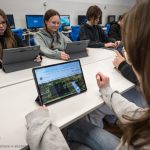 Powiat Bocheński kupił ponad tysiąc laptopów i tabletów dla szkół średnich