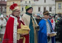 📸🎞 Orszak Trzech Króli na ulicach Bochni – ZDJĘCIA, WIDEO