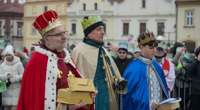 📸🎞 Orszak Trzech Króli na ulicach Bochni – ZDJĘCIA, WIDEO