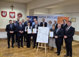 Brzesko. Wiceminister podpisał aneks dla „sądeczanki”. Przetargi ruszą w marcu