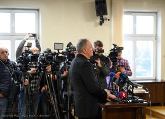 Ruszył proces biskupa tarnowskiego. Chodzi o zgłaszanie przypadków wykorzystywania małoletnich