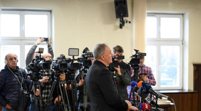 Ruszył proces biskupa tarnowskiego. Chodzi o zgłaszanie przypadków wykorzystywania małoletnich