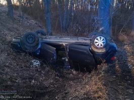 Szczepanów. Dachowanie samochodu osobowego, jedna osoba poszkodowana