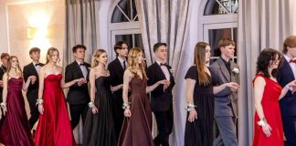 Studniówka I LO – ZDJĘCIA #1 – POLONEZ