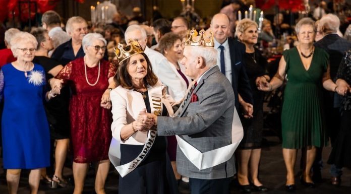 IV Bal Seniora w Gminie Bochnia. Wybrano Króla i Królową Balu – ZDJĘCIA