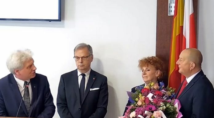Bochnia. Podziękowania dla Doroty Palej-Maliszczak podczas sesji Rady Miasta