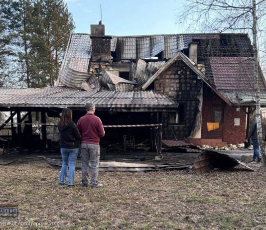 Uruchomiono zbiórkę dla rodziny poszkodowanej w pożarze domu w Mokrzyskach. Straty są ogromne – ZDJĘCIA