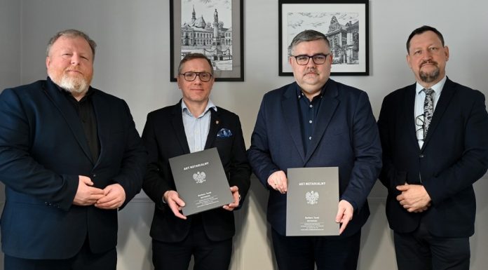 Bochnia przekazała powiatowi działki przy DPS. Powstaną parking i tereny zielone