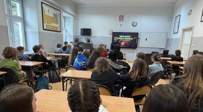 „Razem tworzymy atmosferę. Kibicuj z klasą”