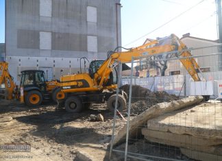 Niepołomice. Trwa rozbudowa najstarszej szkoły. Inwestycja za 8,5 mln zł