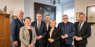Wiceminister kultury z wizytą w powiecie bocheńskim. Rozmowy o dziedzictwie i promocji regionu