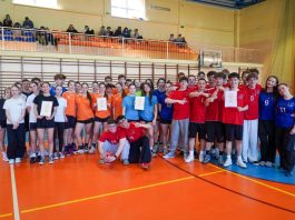 „Fala Rozsądku” – młodzi z 1 LO w Bochni uczą, jak bezpiecznie zachowywać się nad wodą