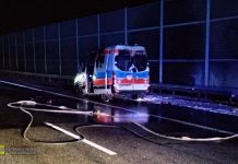 Pożar karetki na A4 koło Bochni. Zablokowana jezdnia w kierunku Krakowa