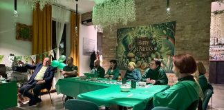 Dzień św. Patryka w Bochni. Język angielski i wspólna zabawa – ZDJĘCIA