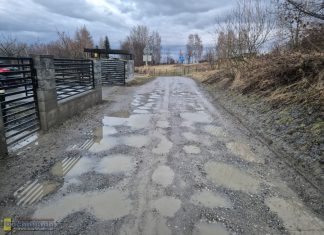 Bochnia. Mieszkańcy ul. Św. Urbana skarżą się na fatalny stan drogi. „Interweniujemy od lat” – ZDJĘCIA