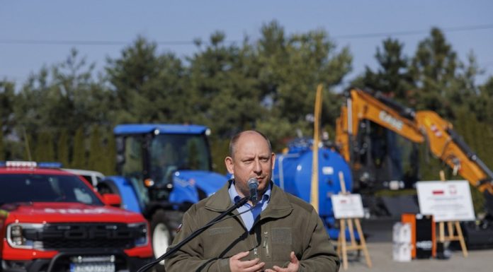 Nowy sprzęt dla Niepołomic i Drwini. Ponad 5,5 mln zł na bezpieczeństwo – ZDJĘCIA