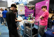 V Targi Pracy w „Mechaniku”. Spotkanie uczniów z pracodawcami – ZDJĘCIA