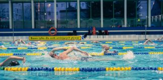 36 km w 12 godzin. Rekord Otyliady na bocheńskiej pływalni! – WYNIKI i ZDJĘCIA