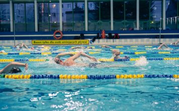 36 km w 12 godzin. Rekord Otyliady na bocheńskiej pływalni! – WYNIKI i ZDJĘCIA