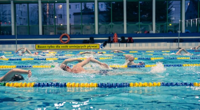 36 km w 12 godzin. Rekord Otyliady na bocheńskiej pływalni! – WYNIKI i ZDJĘCIA