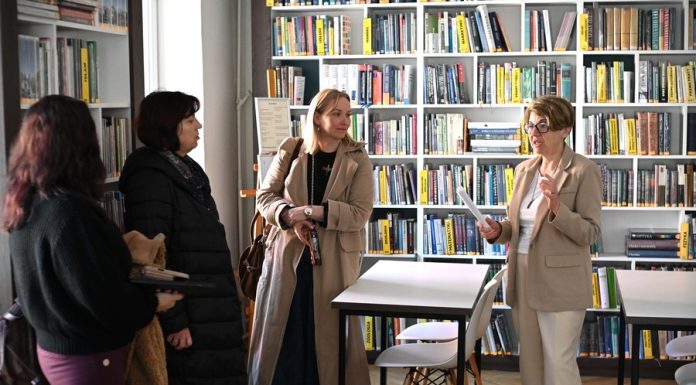 Bochnia. Radni Komisji Kultury w Bibliotece. Czy jednostka doczeka się nowej siedziby? – ZDJĘCIA