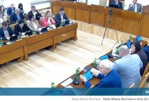 Bochnia. O gospodarce odpadami na sesji. Nowy system to oszczędność kosztów czy ukryte ryzyko? – RELACJA Z SESJI