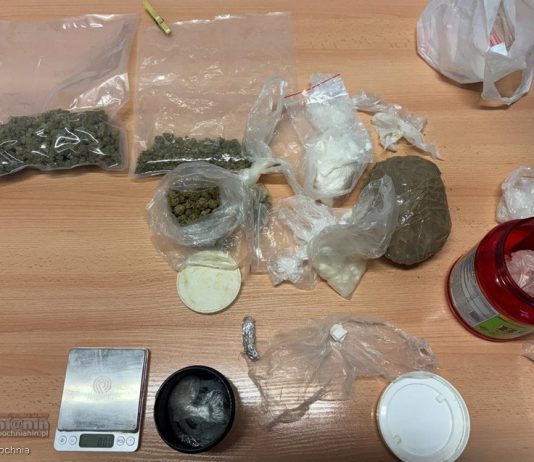 🔴 Policja przejęła pół kilograma narkotyków. 9 osób zatrzymanych w powiecie bocheńskim